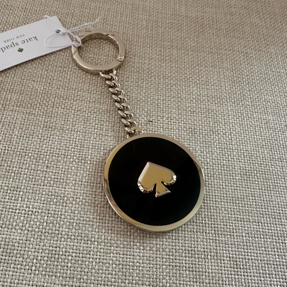 kate spade Black Enamel Spade Circle Keychain with Gold Hardware NWT